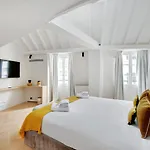 Pick A Flat\'S Apartement In Saint-Germain-Des-Pres - Rue De Seine
